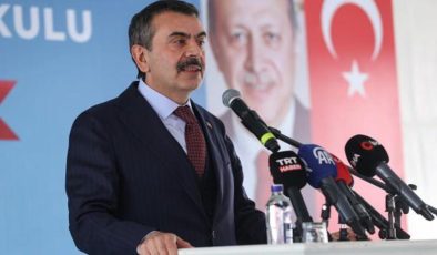 Bakan Tekin’den sınıf tekrarı ve devamsızlık açıklaması