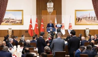 TBMM Başkanı Kurtulmuş, büyükelçilerle iftar programında bir araya geldi