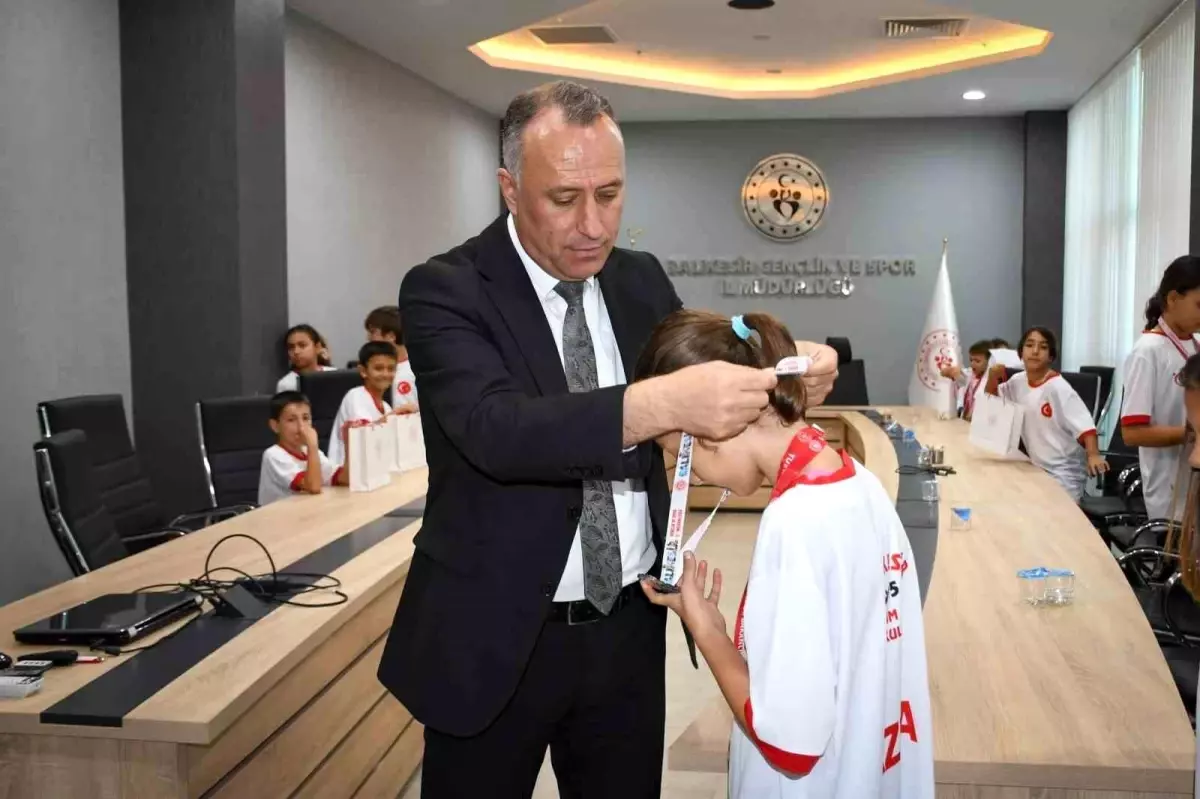 Balıkesir’de Sporculara Madalya Töreni