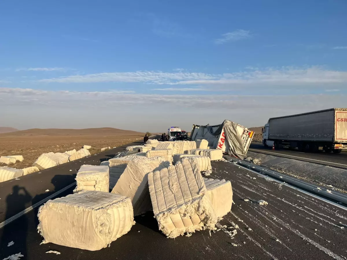 Ereğli’de TIR Devrildi: 1 Ölü, 1 Yaralı