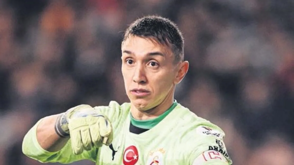 Fernando Muslera bir rekoru daha kırdı